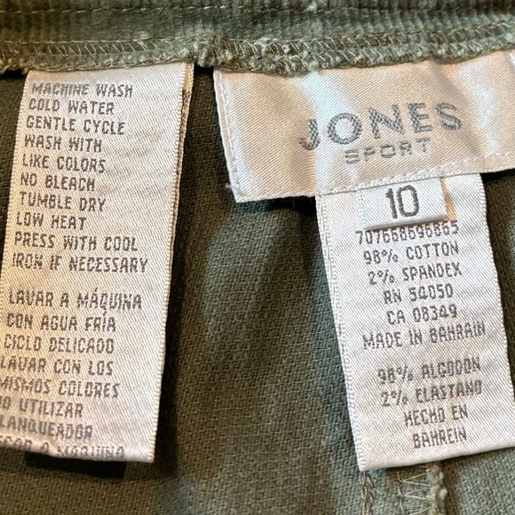 NWT JONES SPORT Green Corduroy Stretch straight leg Pants, Size 10 - Picture 7 of 11